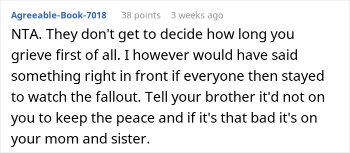 Reddit comment discussing grief and family dynamics related to a sister’s miscarriage.