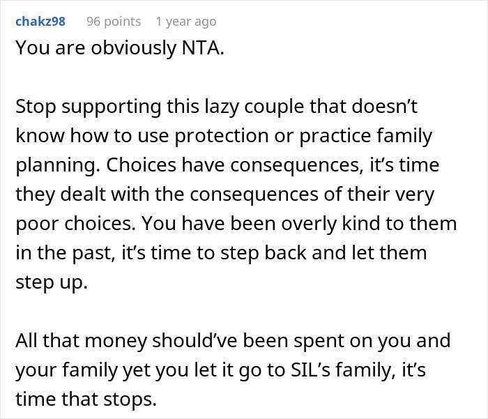 Reddit comment discussing financial support and hospital expenses for a sister\'s childbirth.