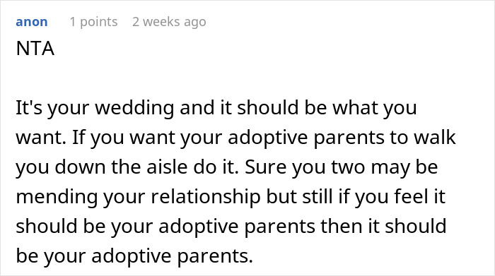 Reddit comment about choosing who will walk you down the aisle at your wedding.