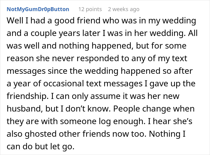 A Reddit post discussing a woman not invited to her best friend's wedding, reflecting on lost friendship.