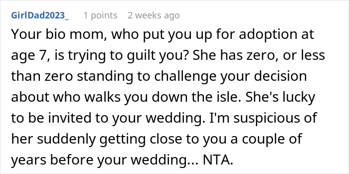 Reddit comment discussing decision on who walks bride down the aisle.