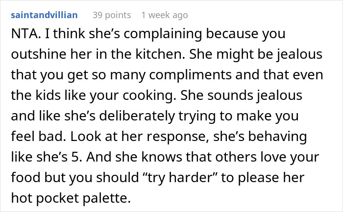 Text discussion about husband-wife cooking drama and jealousy in the kitchen.