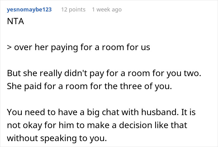 Online comment about MIL joining son and DIL's vacation in the same hotel room.