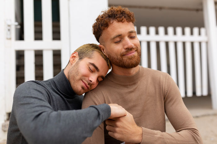 Sibling Fed Up With Parents’ Favoritism Towards Bro, Leaves Gathering And Exposes Toxic Behavior