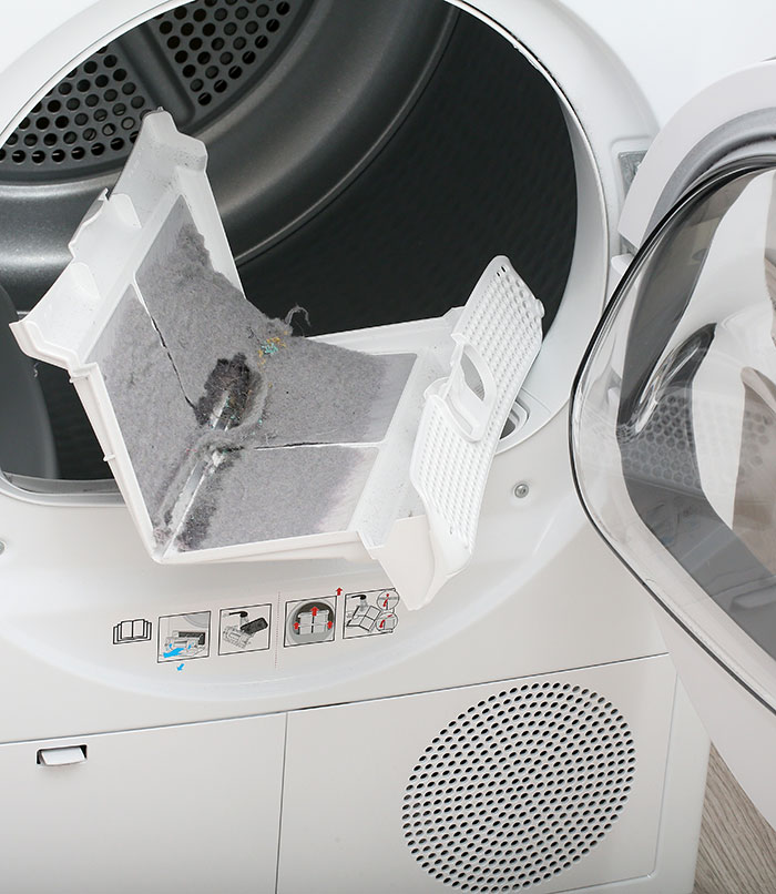 Woman Tells Family Dryer Isn’t Working And Everyone's Stunned When They Discover The Reason Why