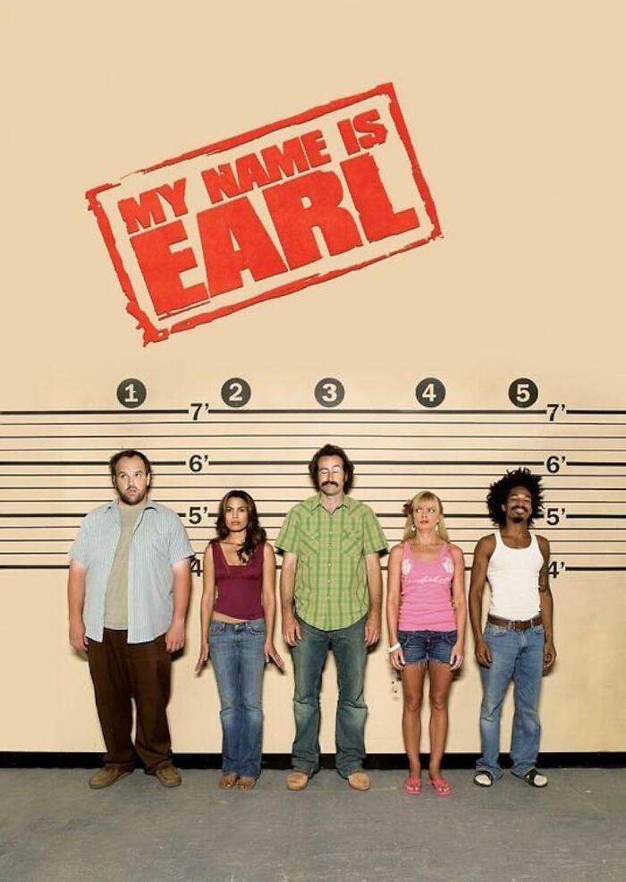 Cast of TV show "My Name Is Earl" standing in a lineup, illustrating a moment fans found disappointing.