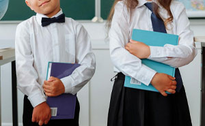 Mom Turns School Dress Code Against Itself: “Admin Was Furious”