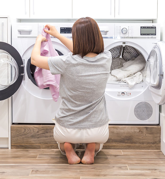 Woman Tells Family Dryer Isn’t Working And Everyone's Stunned When They Discover The Reason Why