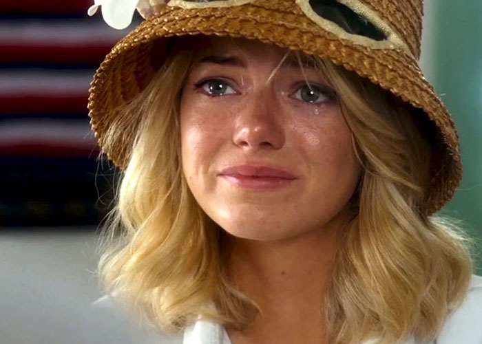 Actress in a straw hat, shedding a tear. Hollywood film casting discussion reference.