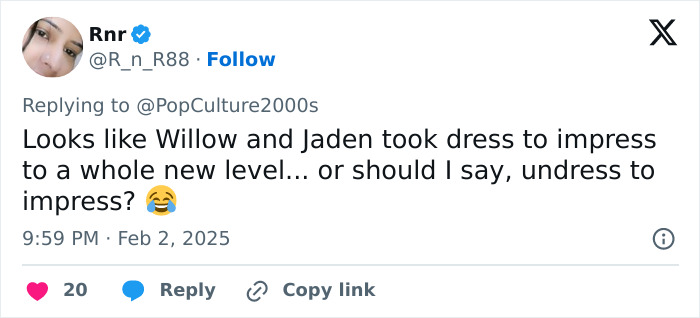 Tweet about Jaden and Willow Smith's outfits at Grammys 2025, humorously noting their bold fashion choices.