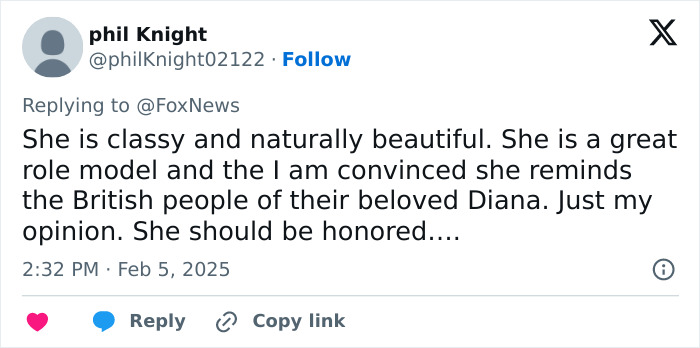 Tweet discussing Kate Middleton fashion policy, praising her as classy and a role model similar to Princess Diana.