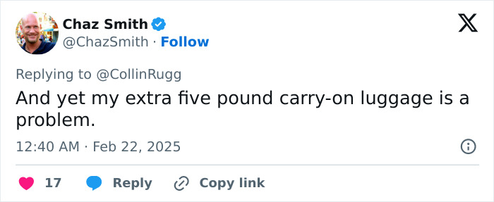 Tweet highlighting the debate on discrimination and airline fees for obese passengers compared to carry-on luggage limits.