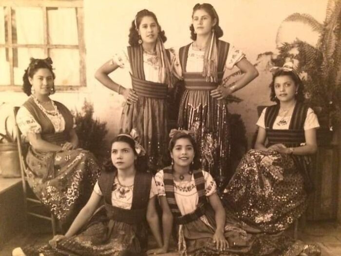 Mi abuela y sus hermanas. México, alrededor de 1940