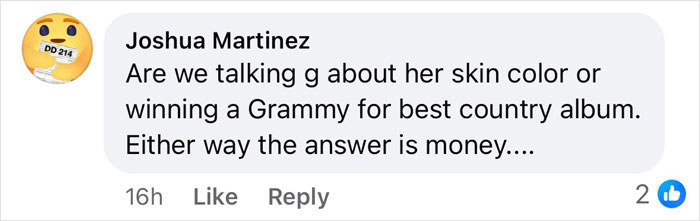 Comment discussing Beyoncé's lighter skin tone at Grammys and her award wins.