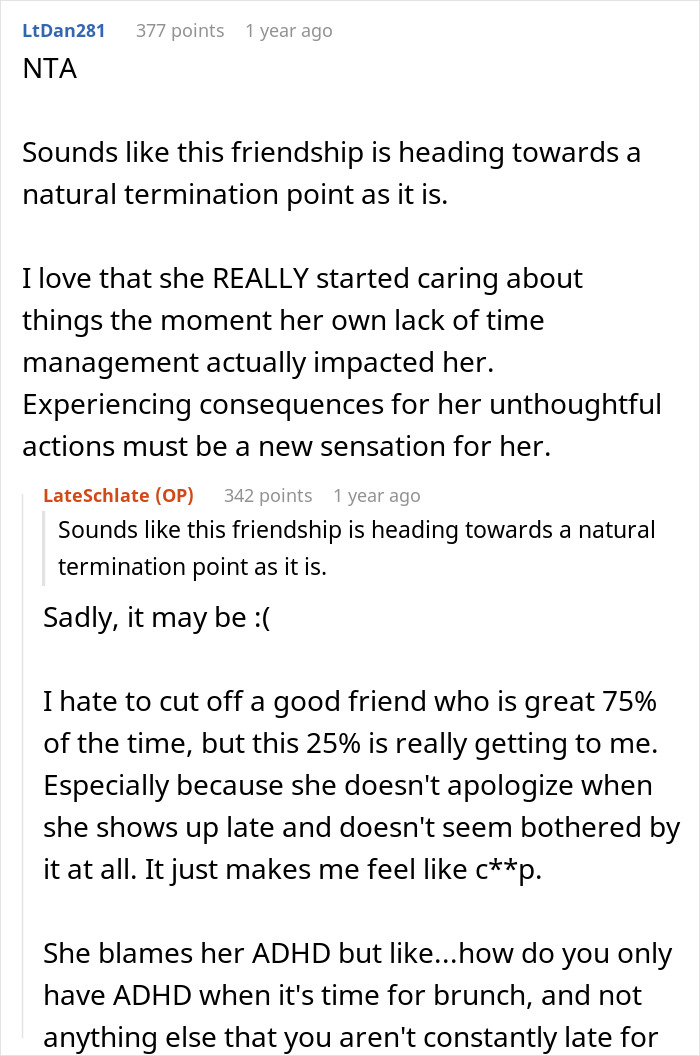 Reddit comment discusses conflict over a woman being late and angry at friends for eating without her.