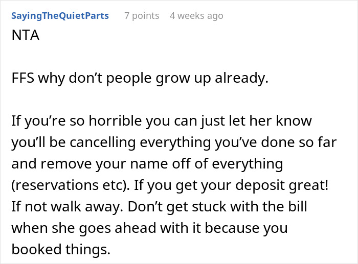 Reddit post discussing drama about an entitled sister and baby shower uninvitation.