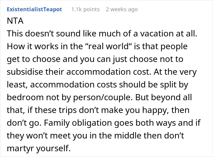 Reddit comment discussing a childfree woman avoiding a family vacation due to room-sharing and babysitting issues.