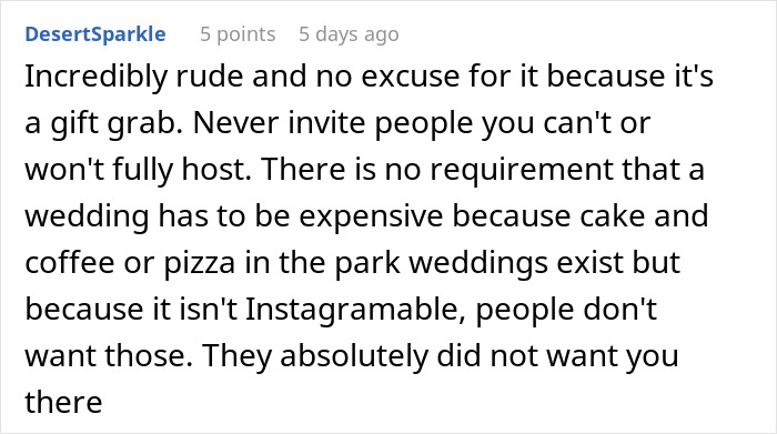 Comment criticizing exclusion from wedding dinner, emphasizing rude behavior.