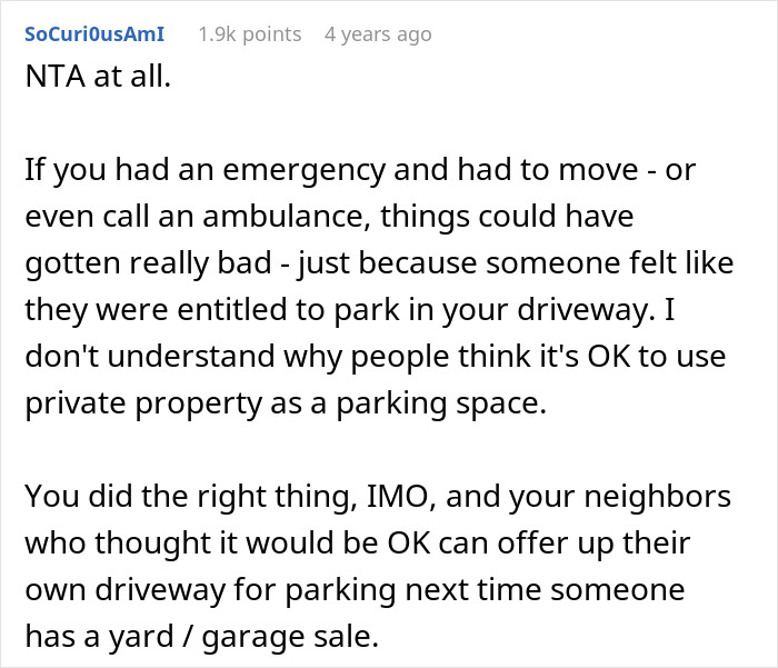 Text post discussing police intervention at a yard sale over a driveway parking dispute.