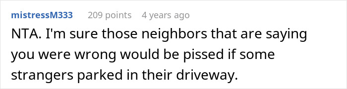 Text reaction discussing neighbors’ frustration over cars parked in driveways during a yard sale.