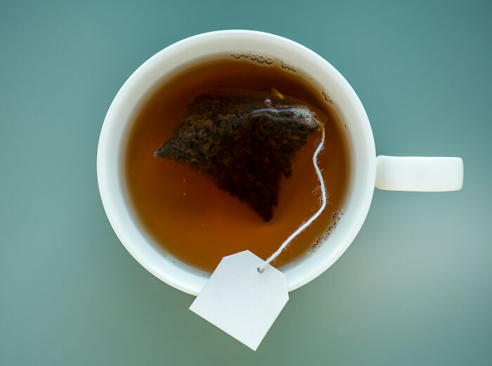 A cup of tea with a teabag, a travel must-have according to netizens.