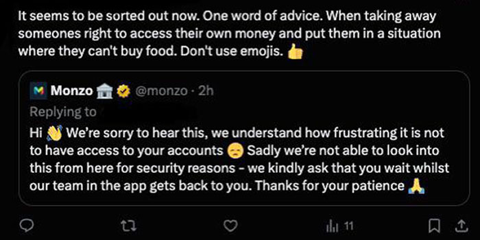 Chat support reply displayed with emojis, highlighting frustrating communication issues.