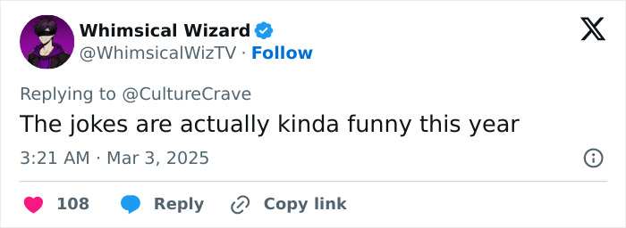 Whimsical Wizard tweets about the Oscars, commenting that the jokes are funny this year.