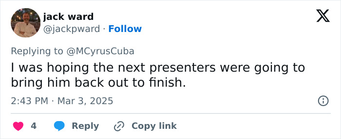 Tweet screenshot discussing an Oscars moment involving a winner being played off stage.