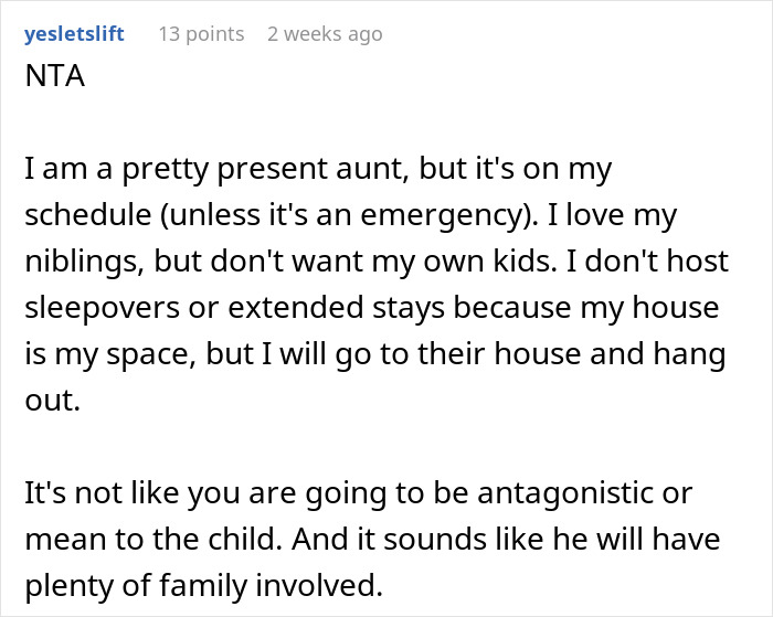 Screenshot of a forum comment discussing family roles and parental responsibilities.