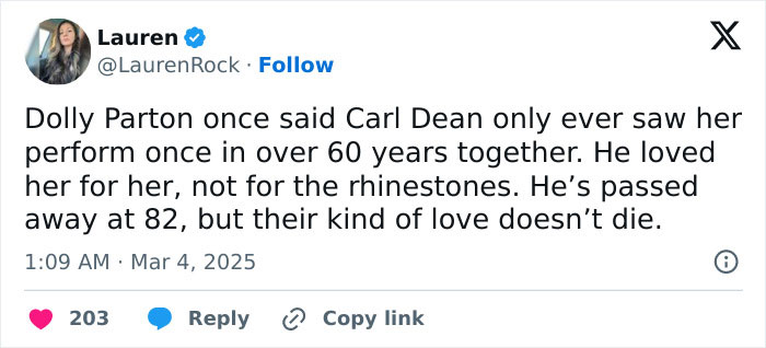 Fans remember Carl Dean's love for Dolly Parton, true to the end at 82.