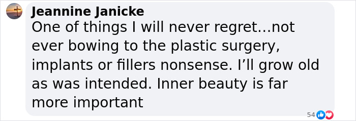 Text message discusses rejecting plastic surgery and valuing inner beauty.